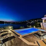 公寓 Seaside With A Swimming Pool Razanj, - 9723