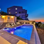 Seaside With A Swimming Pool Razanj, - 9723 * 罗戈兹尼察