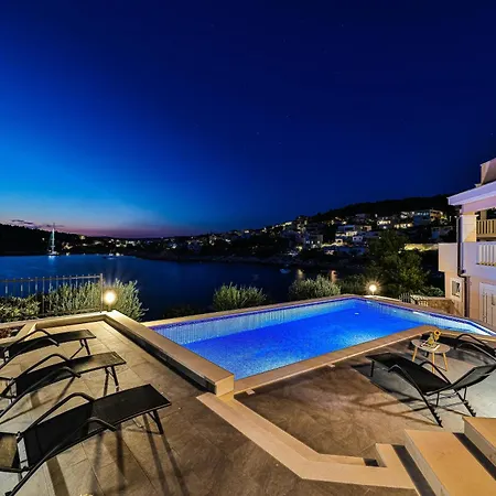 Apartment Seaside With A Swimming Pool Razanj, Rogoznica - 9723