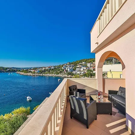 Seaside With A Swimming Pool Razanj, Rogoznica - 9723 Apartment Rogoznica (Sibenik-Knin)
