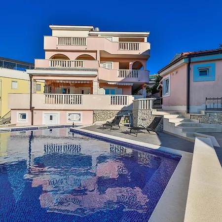 Seaside With A Swimming Pool Razanj, Rogoznica - 9723 Apartment Rogoznica (Sibenik-Knin)