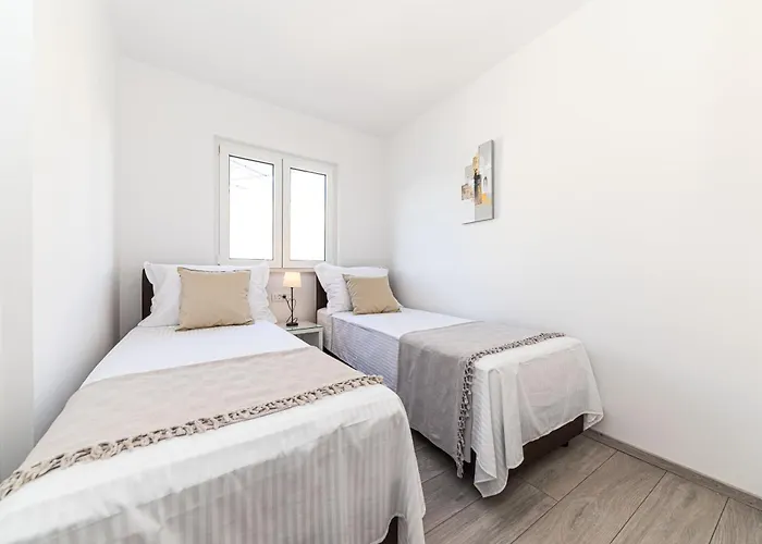 Seaside With A Swimming Pool Razanj, - 9723 Daire Rogoznica (Sibenik-Knin)