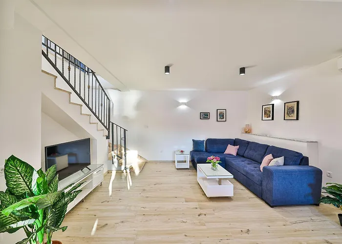 Seaside With A Swimming Pool Razanj, - 9723 Rogoznica (Sibenik-Knin)