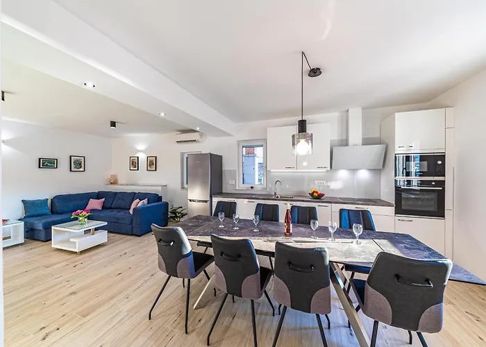 Daire Seaside With A Swimming Pool Razanj, - 9723