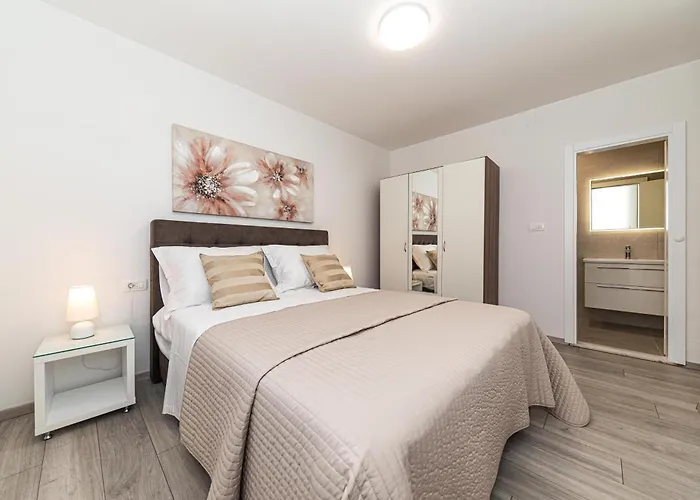 Seaside With A Swimming Pool Razanj, - 9723 Daire *