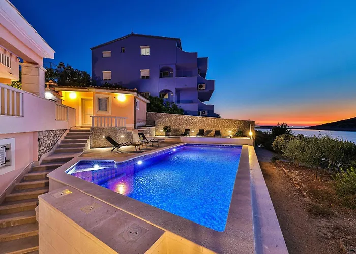 Seaside With A Swimming Pool Razanj, - 9723 * Rogoznica (Sibenik-Knin)